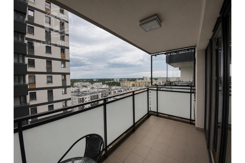Wrocław, Jesionowa, Duży balkon  Miejsce postojowe  Recepcja  Ochrona