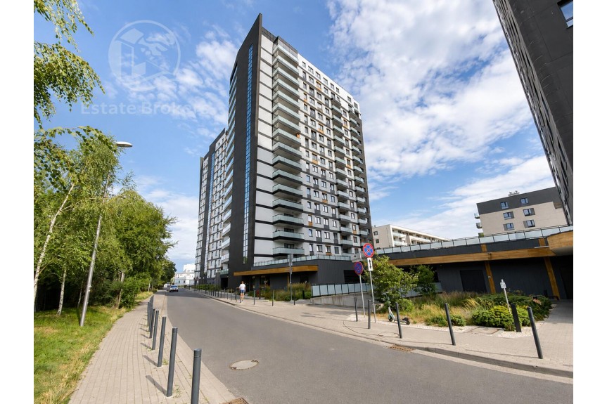 Wrocław, Jesionowa, Duży balkon  Miejsce postojowe  Recepcja  Ochrona