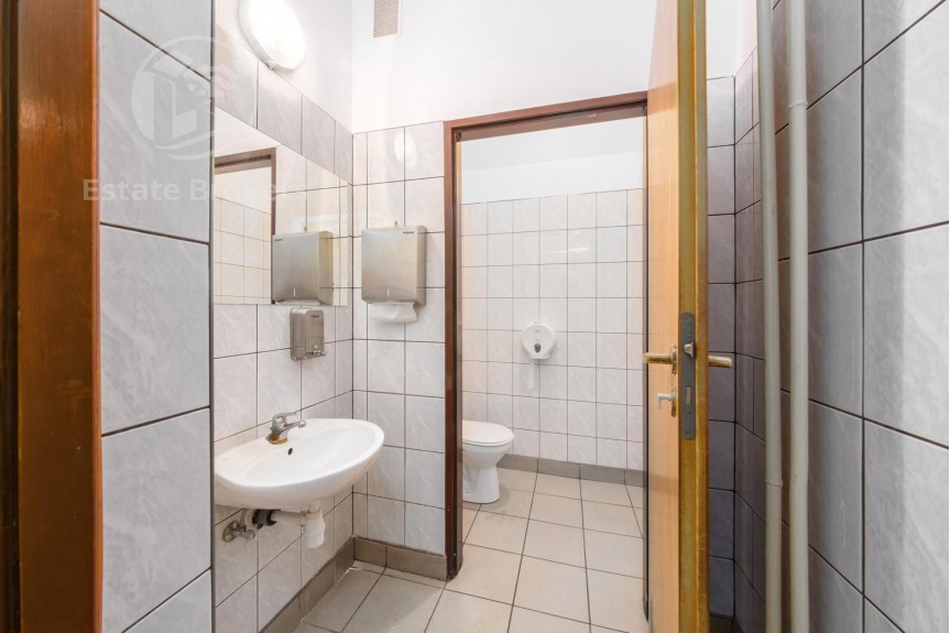 Wrocław, Wrocław-Stare Miasto, Podwale, Budynek pod operatora powierzchni biurowych