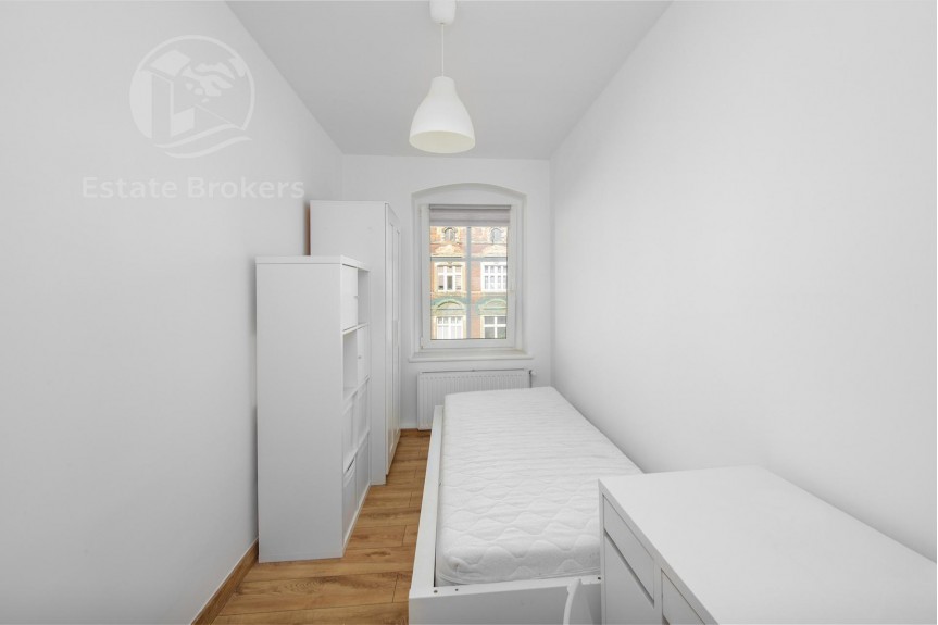 Wrocław, Wrocław-Śr&oacute;dmieście, Śr&oacute;dmieście, Słowiańska, 4 pokoje / po remoncie/ 7% ROI